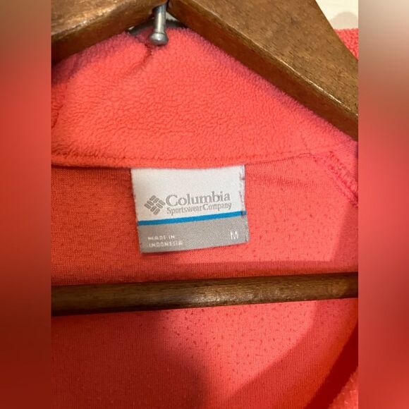Columbia pull over, sport zipper, peach color, excellent condition, size medium - Picture 2 of 3